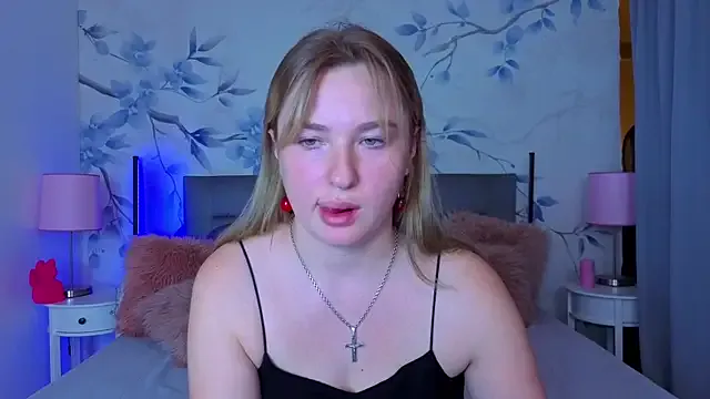 Ailissa__fox from StripChat is Freechat