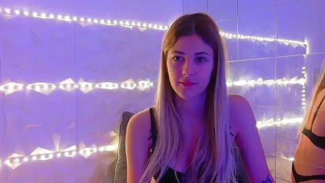 Aishha_ from StripChat is Freechat