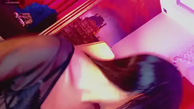 AithanaBlaze from StripChat is Freechat