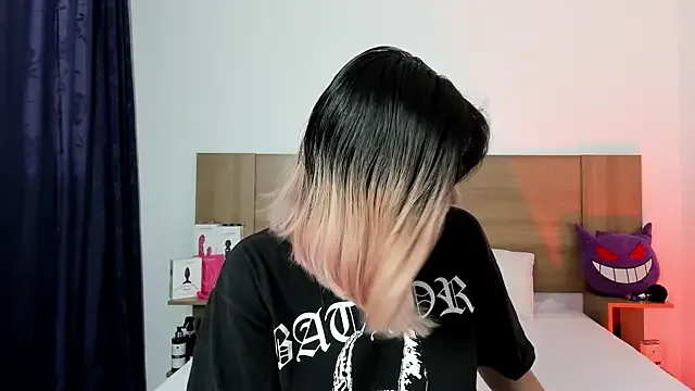 Girls: try live performances with matured performers, from dancing to quirks, in a variety of beautiful sex cams.