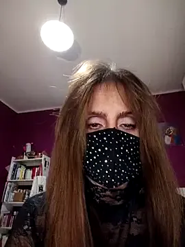 Akemi_rossi from StripChat is Freechat
