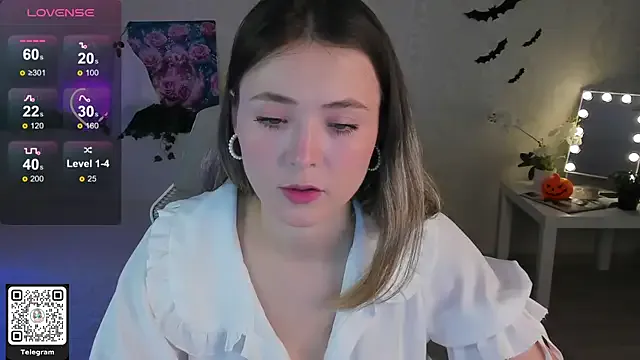 Akemila from StripChat is Freechat