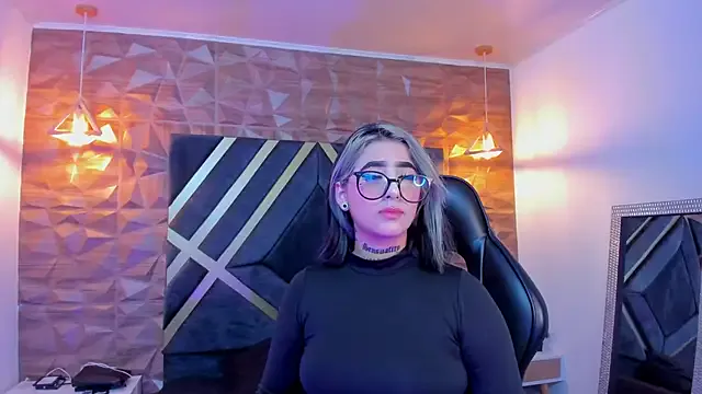 Alahia_Dangelo from StripChat