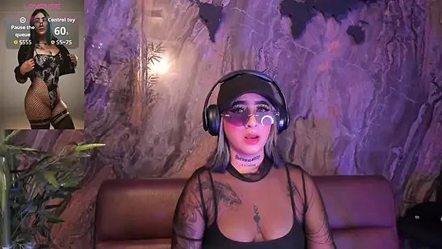 Alahia_Dangelo from StripChat