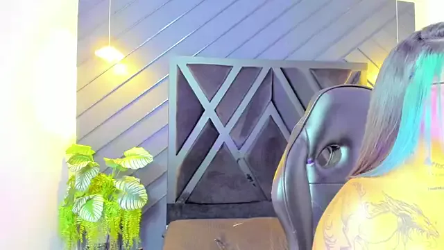 Alahia_Dangelo from StripChat