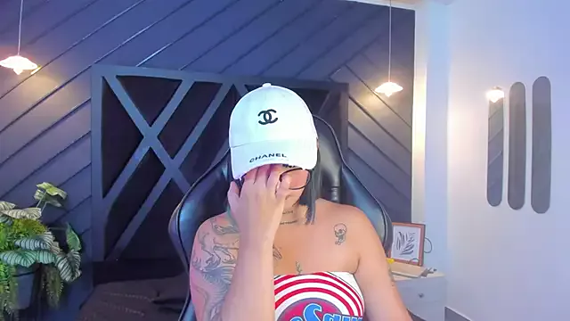 Alahia_Dangelo from StripChat