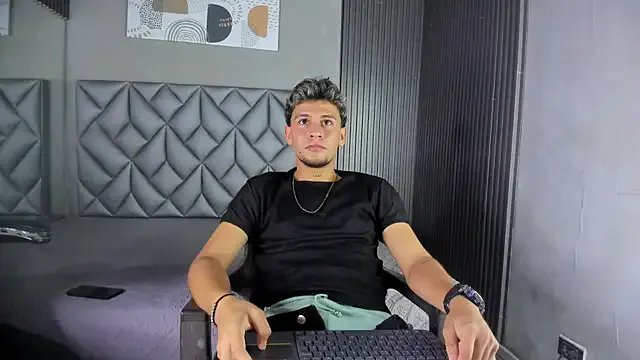 Alan-Smith1 from StripChat is Freechat