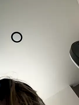 Alanna-foxx from StripChat is Freechat