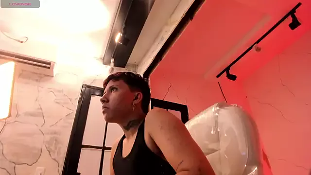 AlanRed_ from StripChat