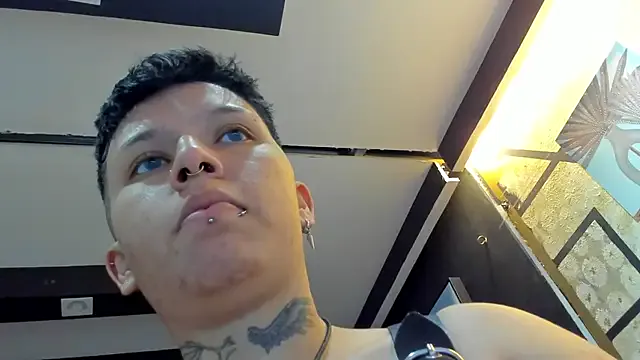 AlanRed_ from StripChat