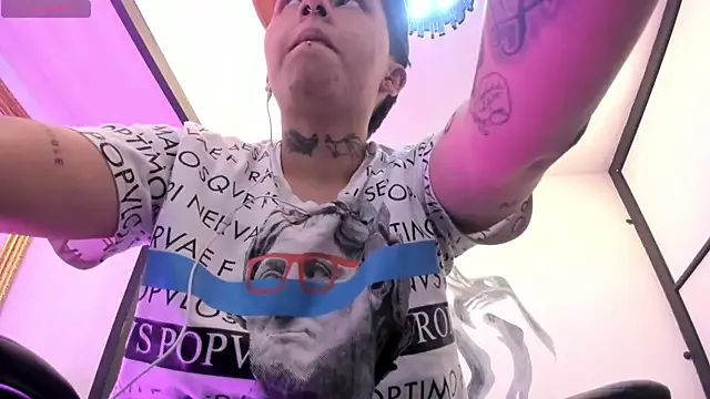 AlanRed_ from StripChat