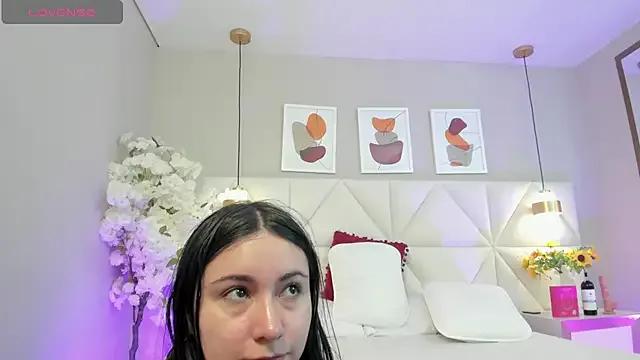 Alba_Hank from StripChat