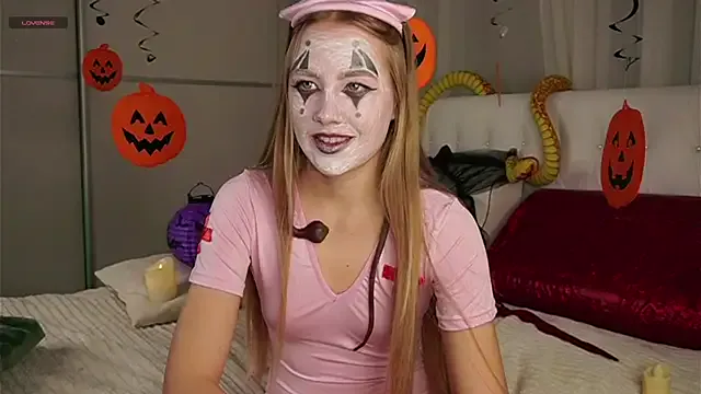 AlbaMesick from StripChat