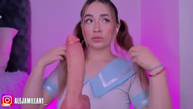 alejamillan1 from StripChat is Freechat