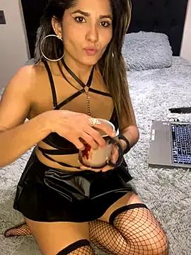 AlejandritaMilano from StripChat is Freechat