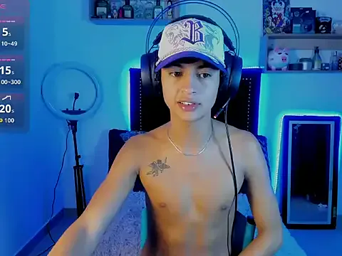 Alejo_Desire from StripChat is Freechat