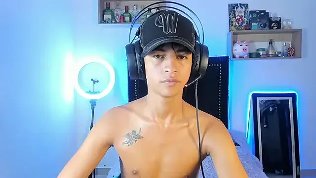 Alejo_Desire from StripChat is Freechat