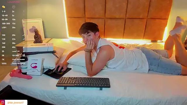 AlejooTwink from StripChat is Freechat