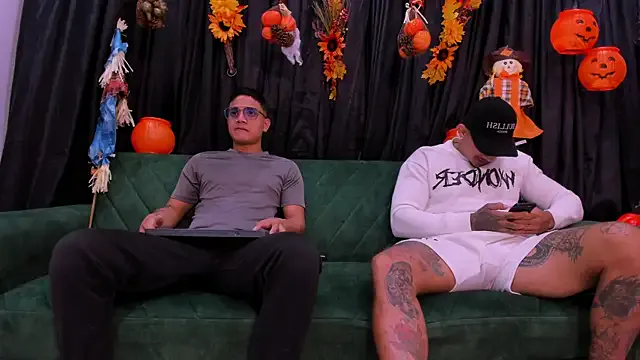 alessandroo__ from StripChat is Freechat