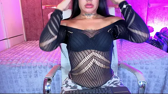 Alessanndraa__ from StripChat is Freechat