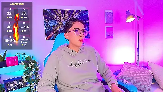 Girls: try live performances with matured performers, from dancing to quirks, in a variety of beautiful sex cams.