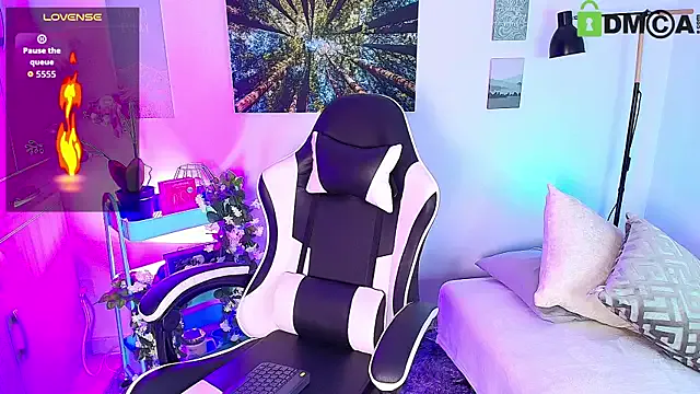 Alex_carter from StripChat is Freechat