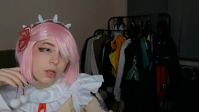 Girls: try live performances with matured performers, from dancing to quirks, in a variety of beautiful sex cams.