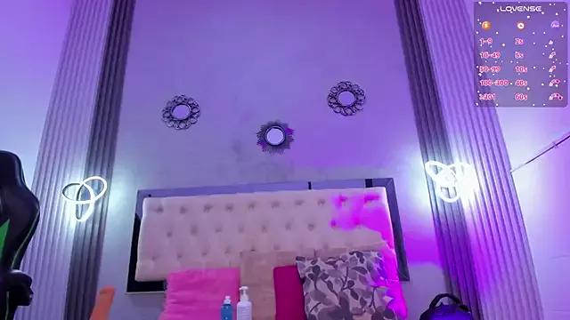 Girls: try live performances with matured performers, from dancing to quirks, in a variety of beautiful sex cams.