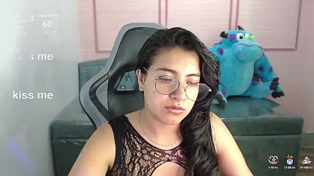 alexa_romero_t from StripChat is Freechat