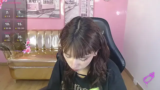 alexandra_gomez_t from StripChat is Freechat