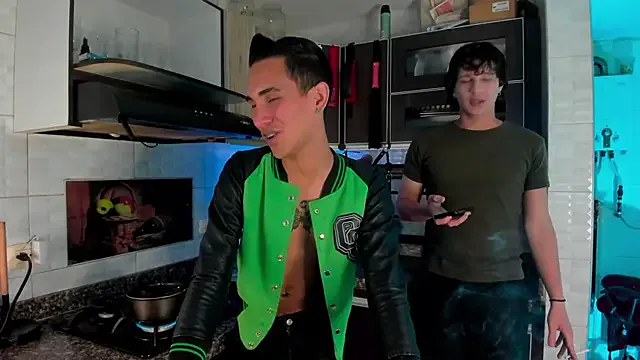 Alexmillers from StripChat is Freechat