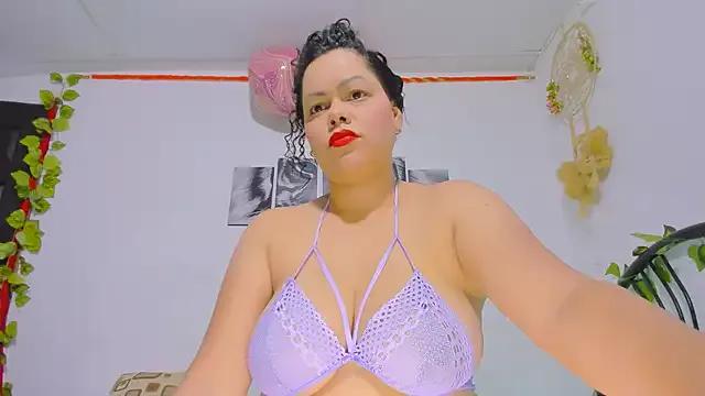 Alhelqueen from StripChat is Freechat