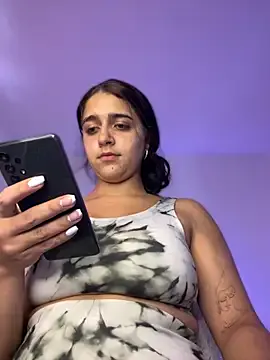 Alice777_ from StripChat is Freechat