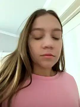 AliceBrayan from StripChat is Freechat
