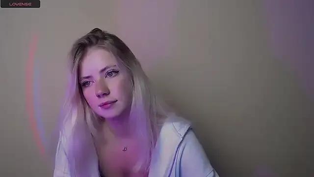 AliceHotty_ from StripChat is Freechat