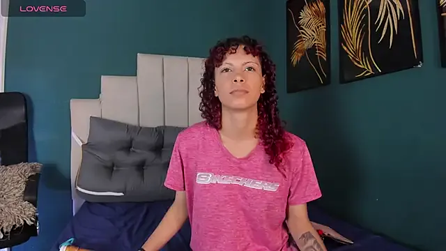 Girls: try live performances with matured performers, from dancing to quirks, in a variety of beautiful sex cams.