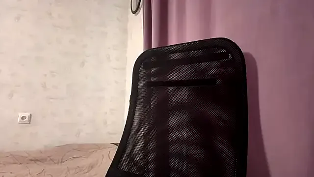 AliceStacy from StripChat is Freechat