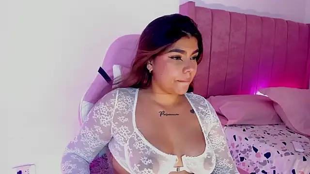 AliceThundeer from StripChat is Freechat
