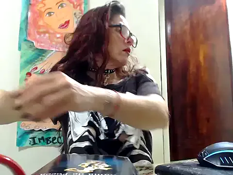 Alicia_inblack from StripChat is Freechat