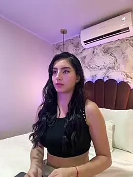 Alicia_vellami from StripChat is Freechat