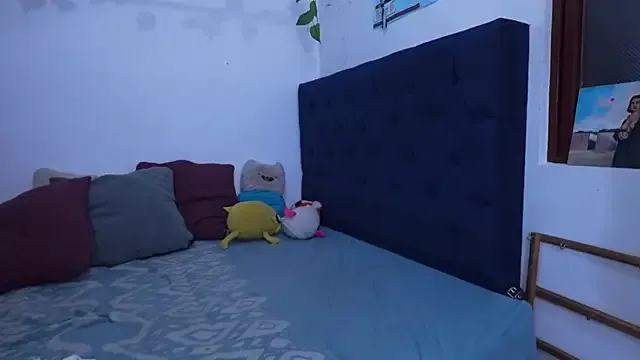 AliciaBasch from StripChat is Freechat