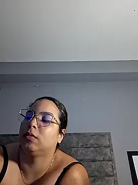 Aliciabloom from StripChat is Freechat