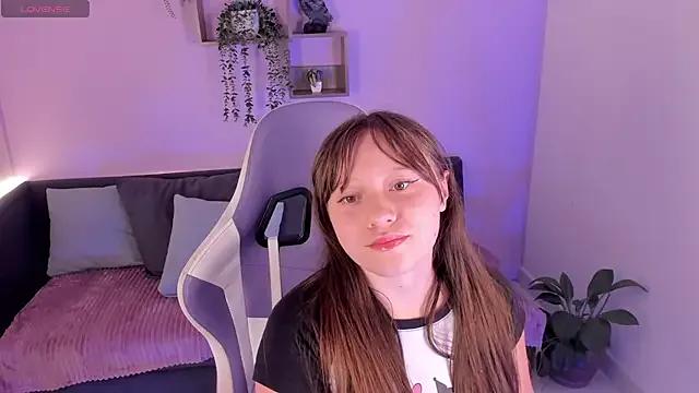 AliciaMoonx from StripChat is Freechat