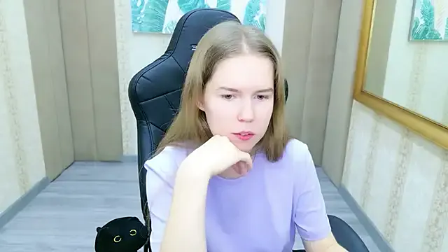 Alida_Brice from StripChat is Freechat