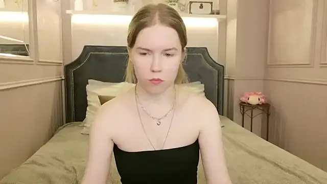 Alida_Brice from StripChat is Freechat