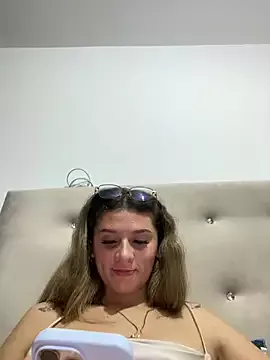 Aliisonn__parker26 from StripChat