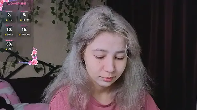 Alika_Kiss from StripChat is Freechat