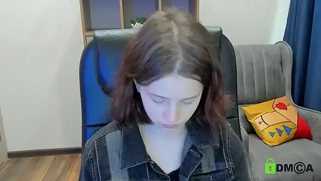 Alina_Mills from StripChat is Freechat