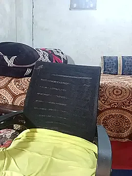 alinaarora from StripChat is Freechat