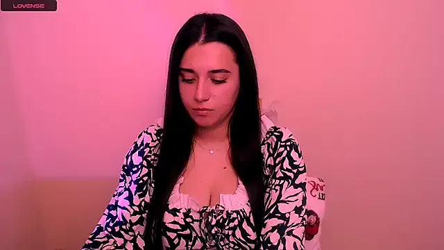 AlinaDoll_ from StripChat is Freechat